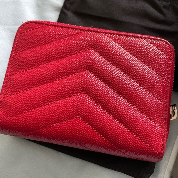 MONOGRAM COMPACT ZIP AROUND WALLET IN GRAIN DE POUDRE EMBOSSED LEATHER - Picture 3 of 7